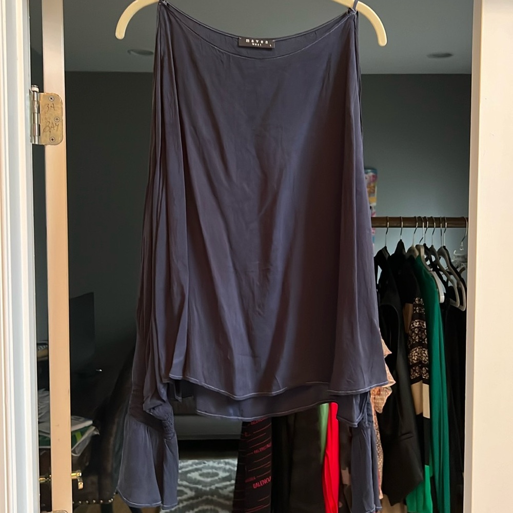 Gorgeous navy MavenWest cold  shoulder blouse